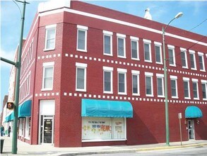 Homestead in Anniston, AL - Building Photo - Primary Photo