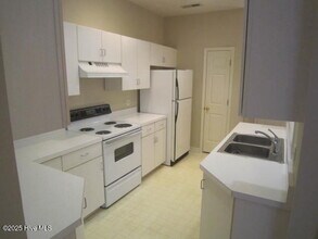 1600 Sturdivant Dr in Wilmington, NC - Building Photo - Building Photo