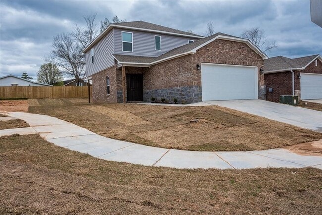 425 Mayflower Ave in Lowell, AR - Building Photo - Building Photo