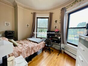 42 Fenway, Unit 2 in Boston, MA - Foto de edificio - Building Photo