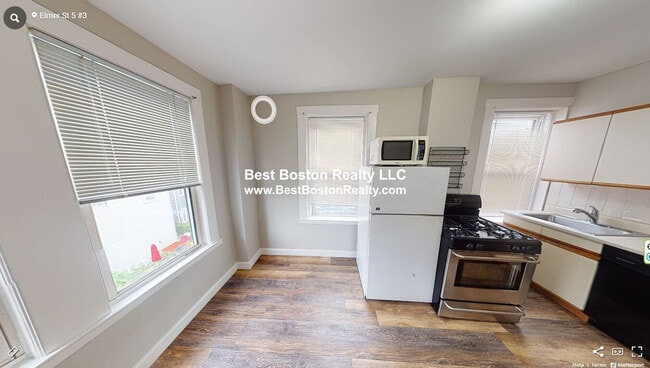 property at 5 Elmer St