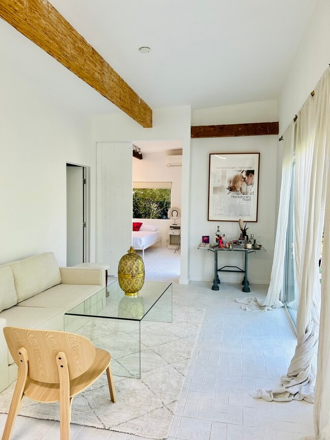 property at 1403 Oakwood Ave