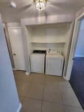 6201 E Lake Mead Blvd in Las Vegas, NV - Building Photo - Building Photo