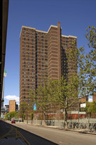 Two Bridges Houses in New York, NY - Building Photo