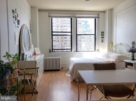 1324 Locust St in Philadelphia, PA - Building Photo