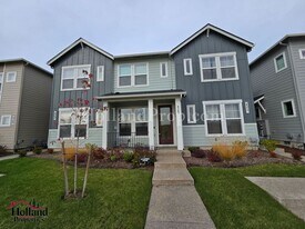 8363 SE Kinnaman St in Hillsboro, OR - Building Photo