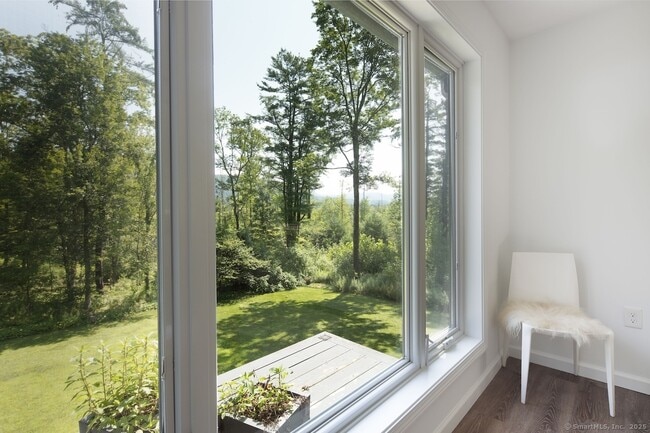 107 CT-126 in Canaan, CT - Building Photo - Building Photo