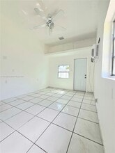 1619 NW 27th St in Miami, FL - Building Photo - Building Photo