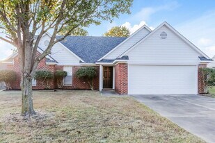 9163 Bentley Woods Dr in Southaven, MS - Building Photo