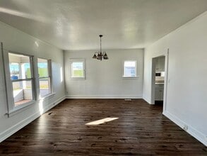 2907 W 7th Ave in Kennewick, WA - Building Photo - Building Photo