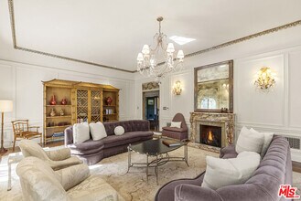 710 N Maple Dr in Beverly Hills, CA - Building Photo - Building Photo