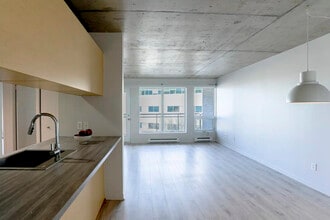 325 Rue Saint-Vallier E in Québec, QC - Building Photo - Building Photo