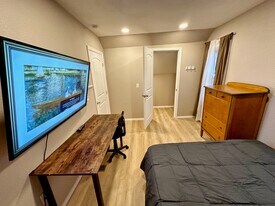 614 Jamesville Ave in Syracuse, NY - Building Photo