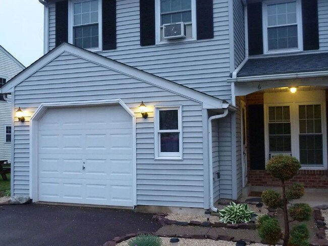 6 Grove Cir in Sellersville, PA - Building Photo - Building Photo