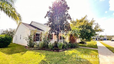 4984 Thames St W in Kissimmee, FL - Building Photo - Building Photo