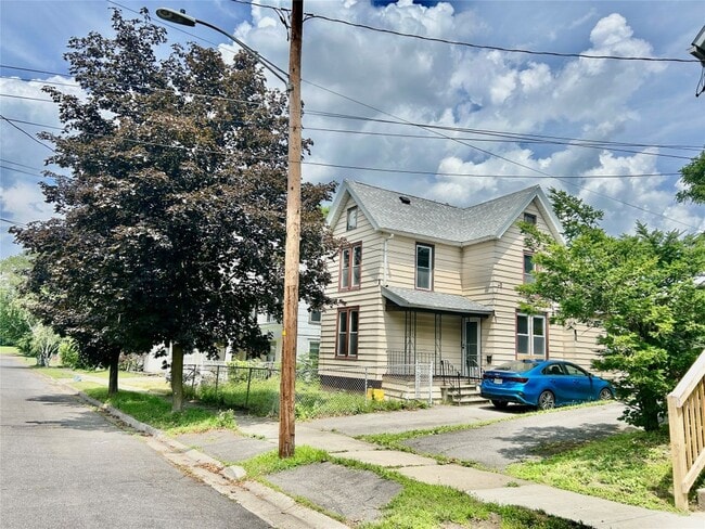 37 Hayes St in Binghamton, NY - Building Photo - Building Photo
