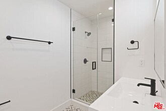 153 S Palm Dr in Beverly Hills, CA - Building Photo - Building Photo