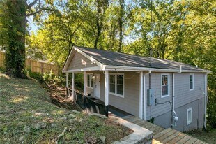 1602 Ezra Church Dr NW in Atlanta, GA - Building Photo