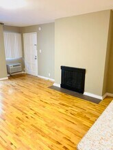 11714 Goshen Ave in Los Angeles, CA - Foto de edificio - Building Photo