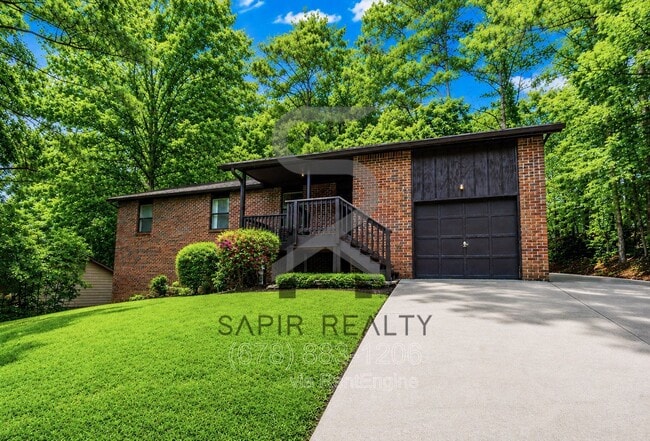 property at 2840 Alexandria Dr SW