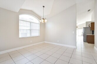 2724 Burwood Ave in Orlando, FL - Building Photo - Building Photo