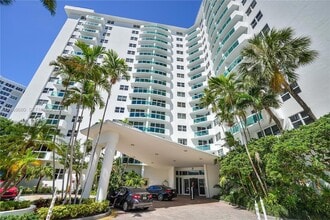 3001 S Ocean Dr, Unit 1107 in Hollywood, FL - Building Photo - Building Photo