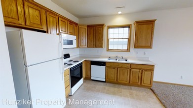 2604 Aspen Rd in Ames, IA - Foto de edificio - Building Photo