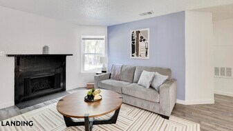 1225 E Pleasant Run Rd, Unit 1605 in Desoto, TX - Building Photo