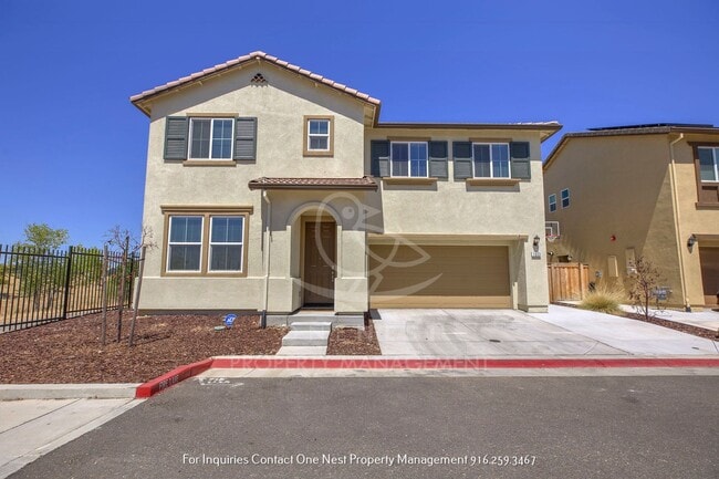 property at 1033 Lincolnshire Cir