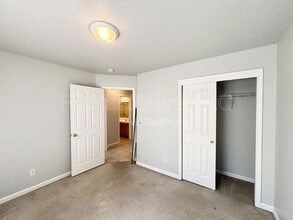 1916 Harnisch Dr in Merced, CA - Building Photo - Building Photo