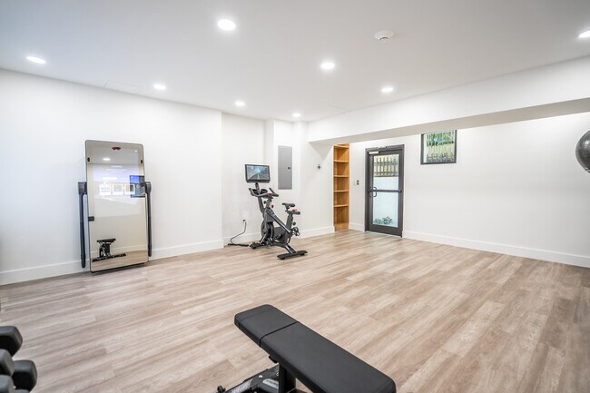 6960 Rue Vendome in Miami Beach, FL - Foto de edificio - Building Photo