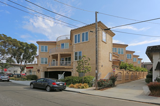 3112-3124 Lincoln St in Carlsbad, CA - Building Photo - Building Photo