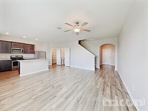 824 Clark Dr in Ferris, TX - Building Photo - Building Photo