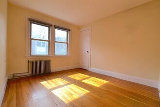 113 Lanark Rd, Unit 1 in Boston, MA - Building Photo - Building Photo