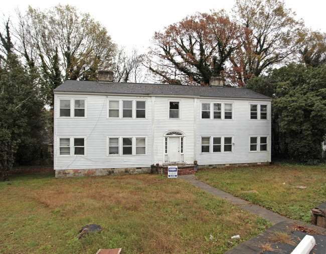 591 SE Colonial Cir in Marietta, GA - Foto de edificio - Building Photo