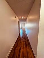 135 N Swall Dr in West Hollywood, CA - Building Photo