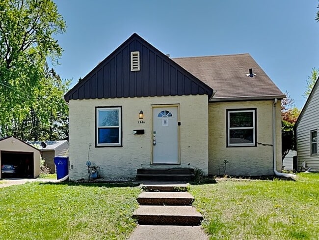 property at 1946 Cottage Ave E