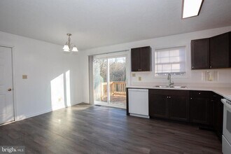 87 Dozer Ln in Martinsburg, WV - Building Photo - Building Photo