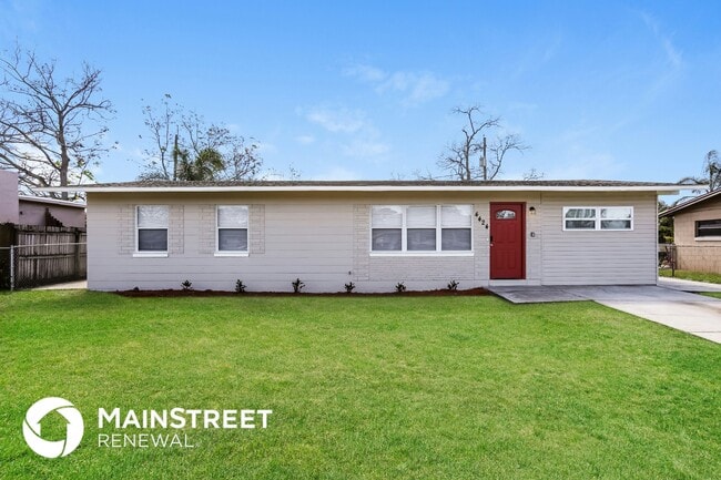 4424 Edgebrook Dr
