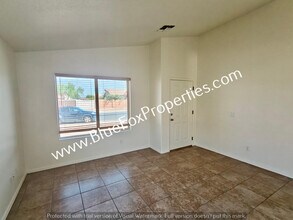7669 W August Moon Pl in Tucson, AZ - Building Photo - Building Photo