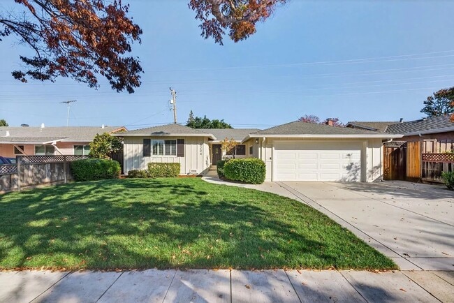 property at 5234 Howes Ln