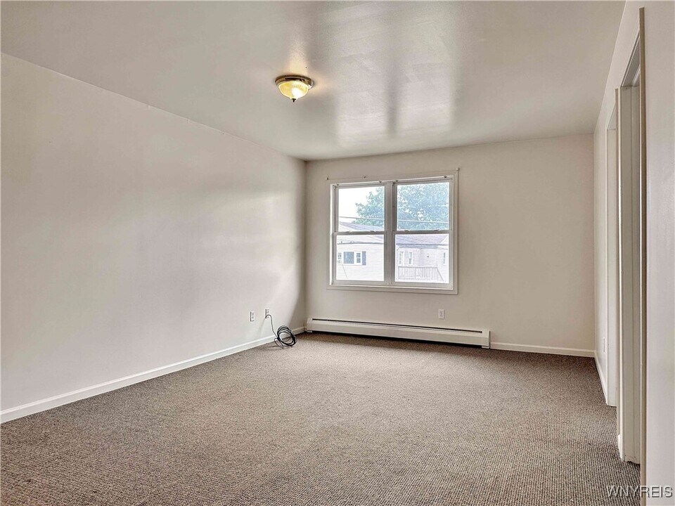 20 Orchard St in Geneseo, NY - Building Photo