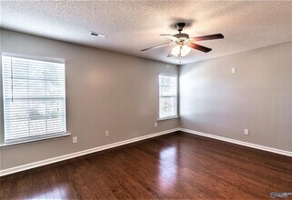 111 NW Wittington Ln in Madison, AL - Foto de edificio - Building Photo