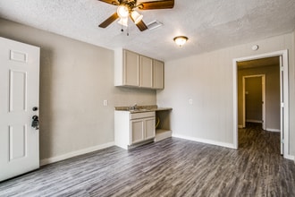 4820 Oak Ave-Unit -#8 in Pasadena, TX - Building Photo - Building Photo