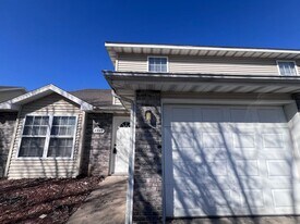 1715-1715 Hanover Blvd in Columbia, MO - Building Photo