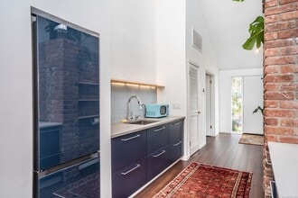 1 Morningside Ct in Avon, CT - Building Photo - Building Photo
