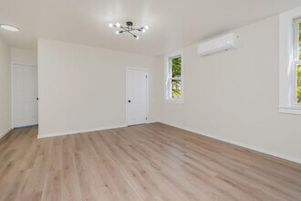 130 Glover Ave in Yonkers, NY - Building Photo - Building Photo