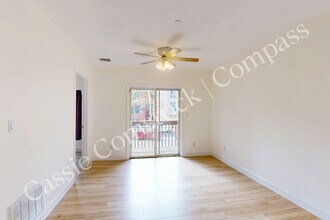 111 W 8th St, Unit 2-10 in Boston, MA - Building Photo - Building Photo