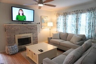 101 W Meyran Ave in Somers Point, NJ - Building Photo - Building Photo