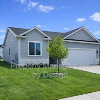 835 SE Booth Ave in Waukee, IA - Building Photo